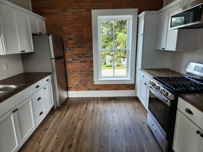 Apartamento 201 - Summer Street Apartments