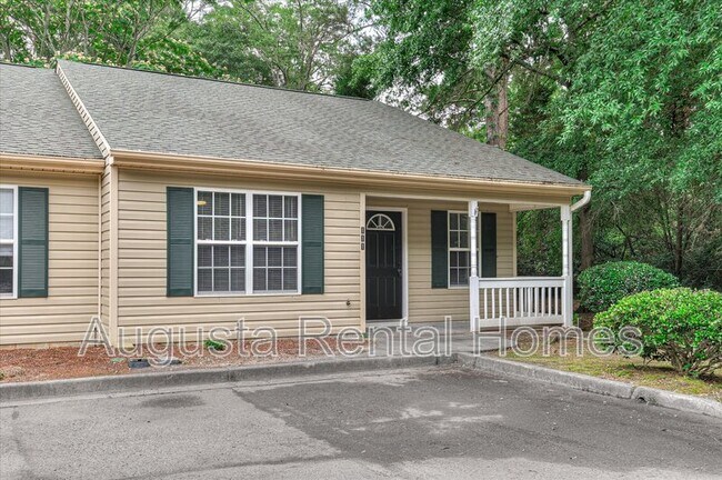 Building Photo - 111 Kelly Dr
