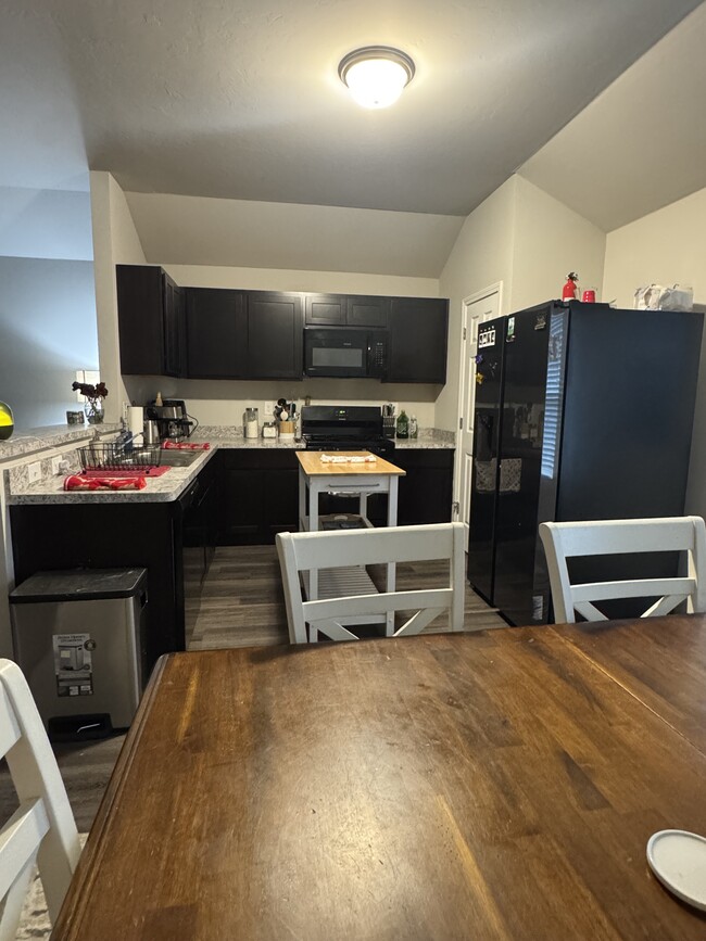 Foto del edificio - 1718 Carnley St