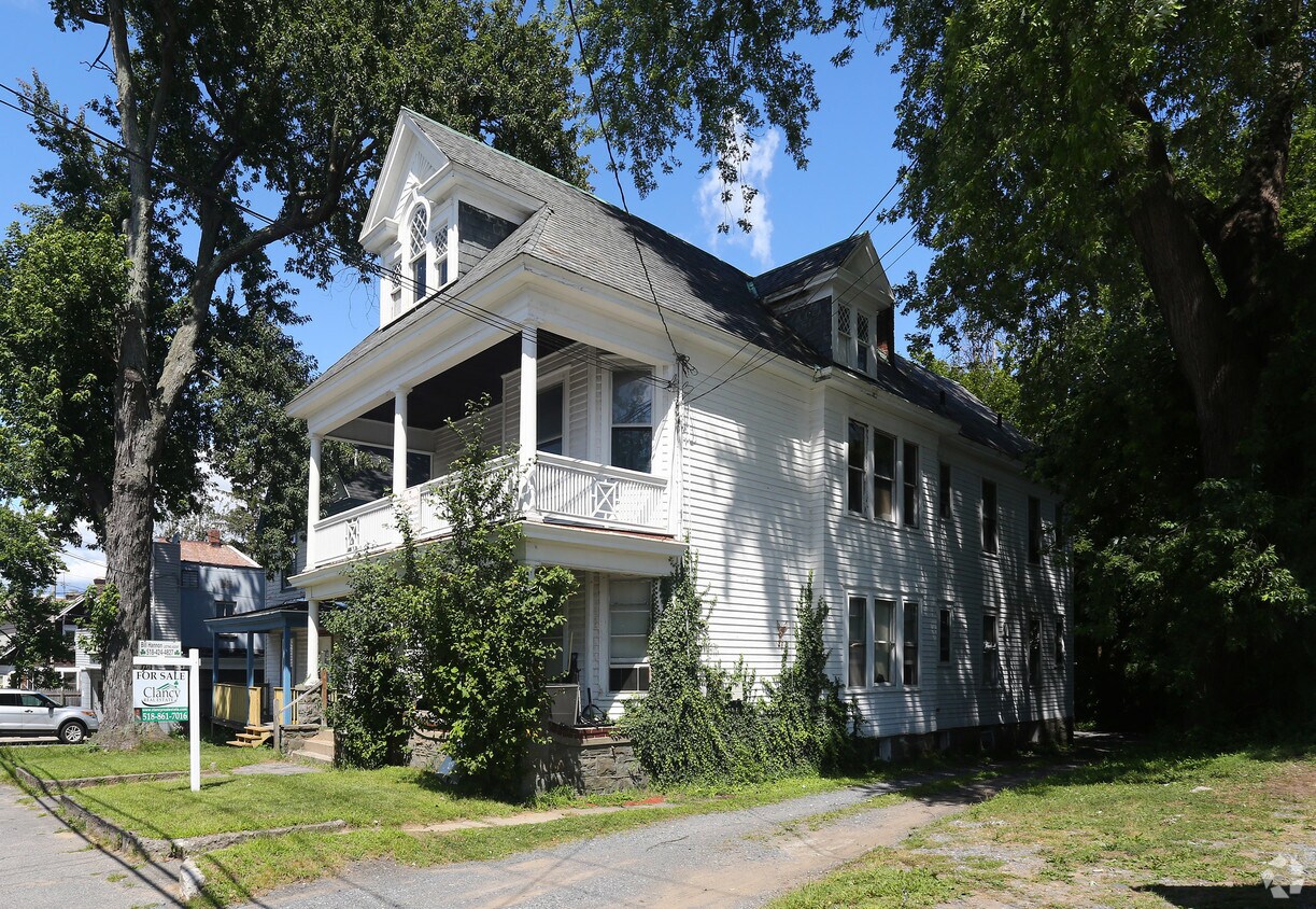 1557 State St, Schenectady, NY 12304 Rentals in Schenectady at 1557