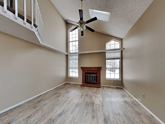 Building Photo - 4890 N Foxtail Dr