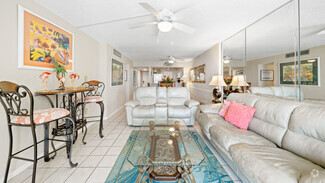 Building Photo - 7205 Thomas Dr