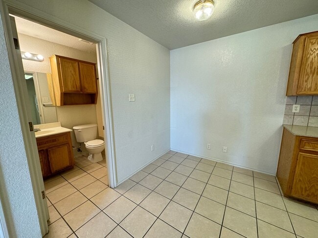 Building Photo - 411 E Central Texas Expy