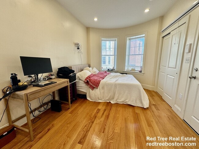 Building Photo - 5 Edwin St