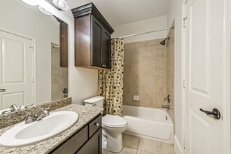 Building Photo - 1049 W 22nd St