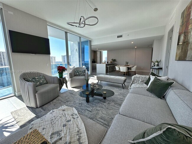 Foto del edificio - 17550 Collins Ave