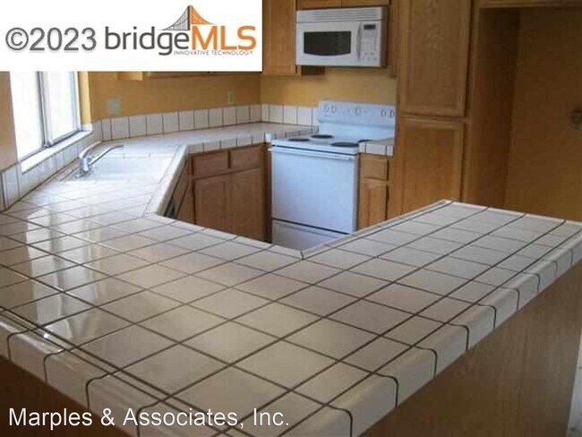 Foto del edificio - 3 br, 2 bath House - 132 Regent Drive
