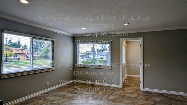 Building Photo - 15068 Mountain Spring St