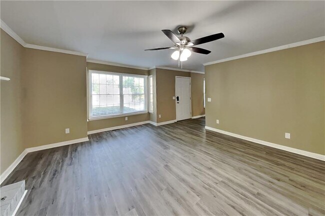 Foto del edificio - 2105 Cornerstone Ln S W