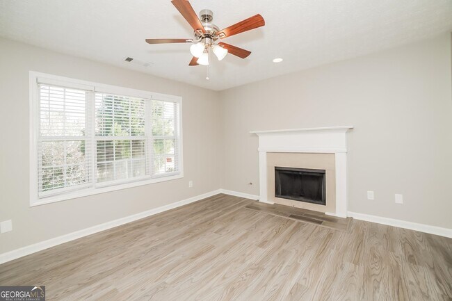 Building Photo - 232 Shenandoah Dr