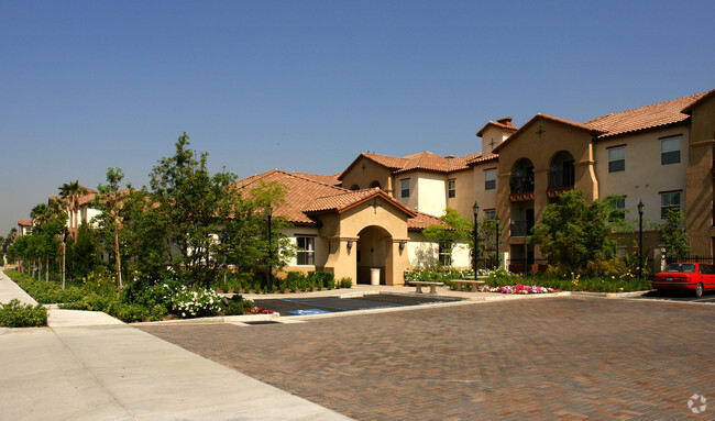 Fountains at Sierra (55+ Senior Community) photo'