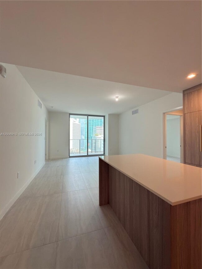 Foto del edificio - 77 SE 5th St