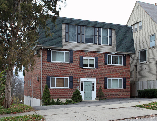 Building Photo - Viewpoint Apartments