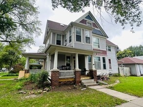 Building Photo - 2960 P St