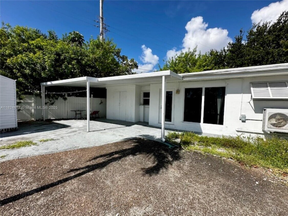 Foto principal - 2394 NE 136th Ln