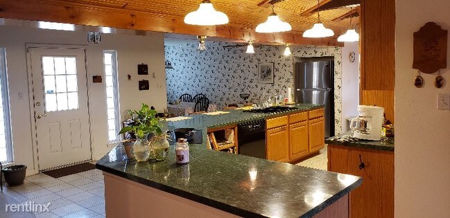 Building Photo - 5 br, 3.5 bath House - 14301 Marin Hollow ...
