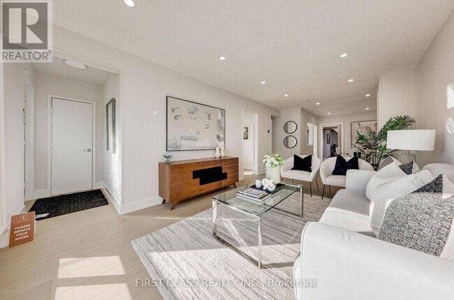 Building Photo - 214 Linden Ave