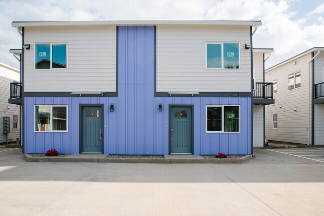 Building Photo - 6820 NE Vancouver Mall Dr