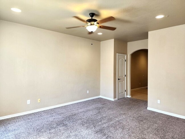 Building Photo - 13707 Oxford Dr