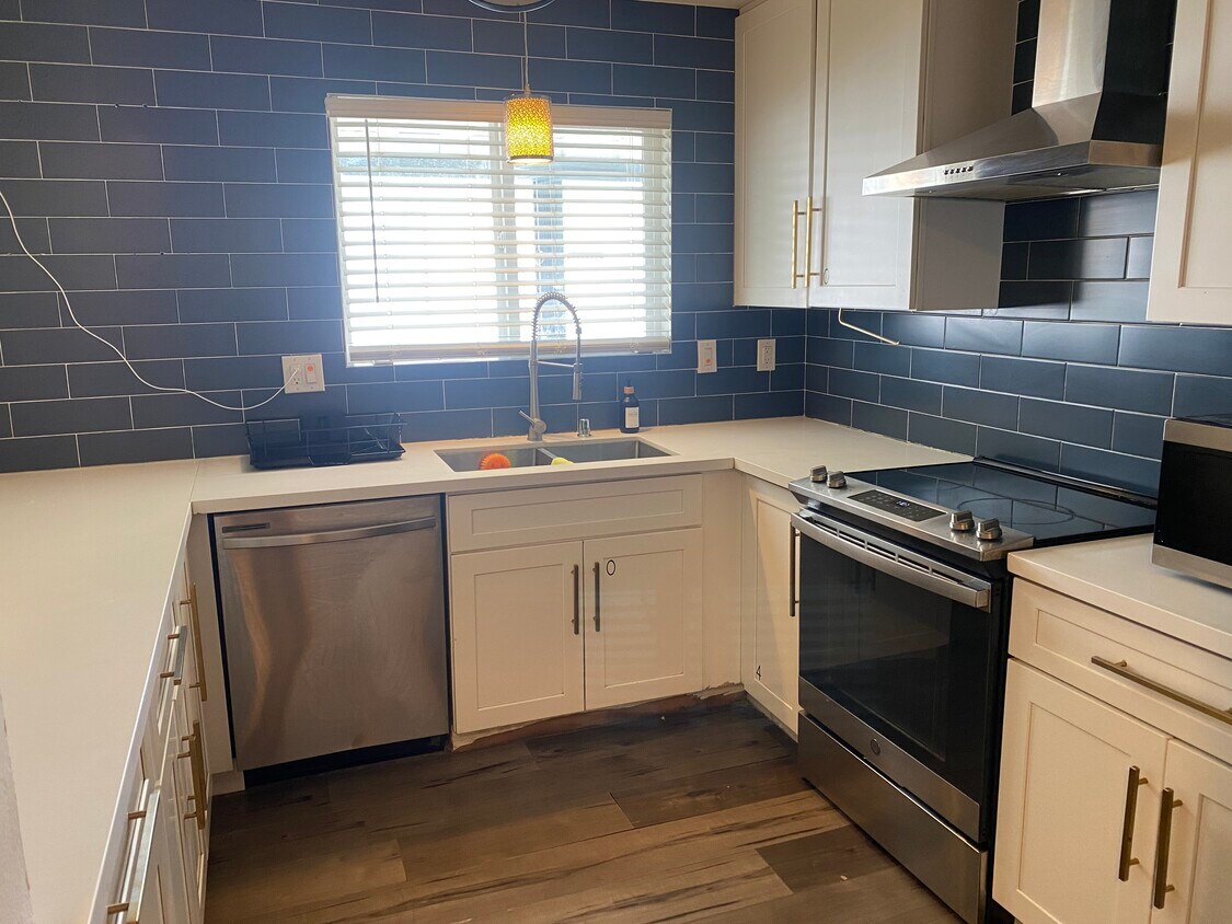 Foto del edificio - 4322 San Bernardino Ave