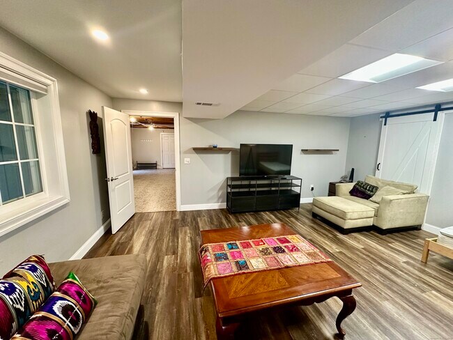 Foto del edificio - 19 Talcott Mountain Rd