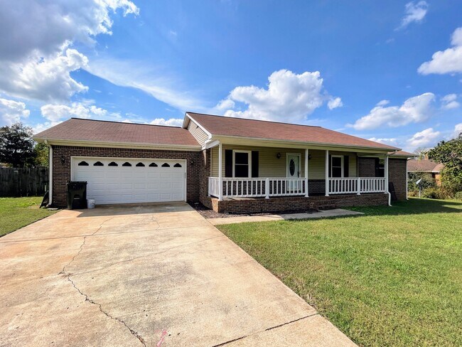 Building Photo - 112 Hazelwood Dr