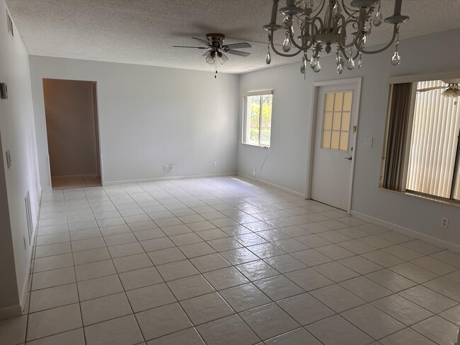 Building Photo - 3561 Tall Pine Way