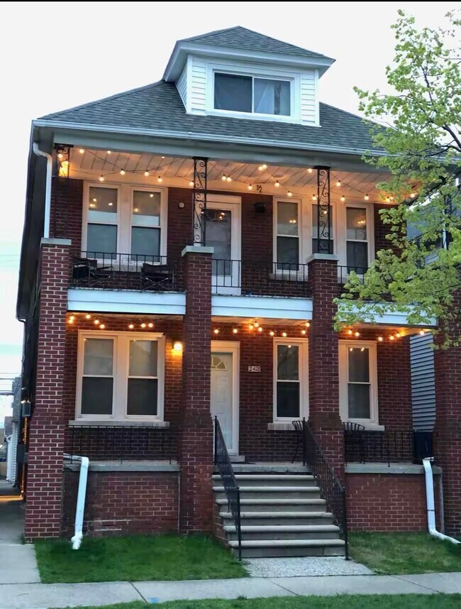 Building Photo - 2428 Casmere St