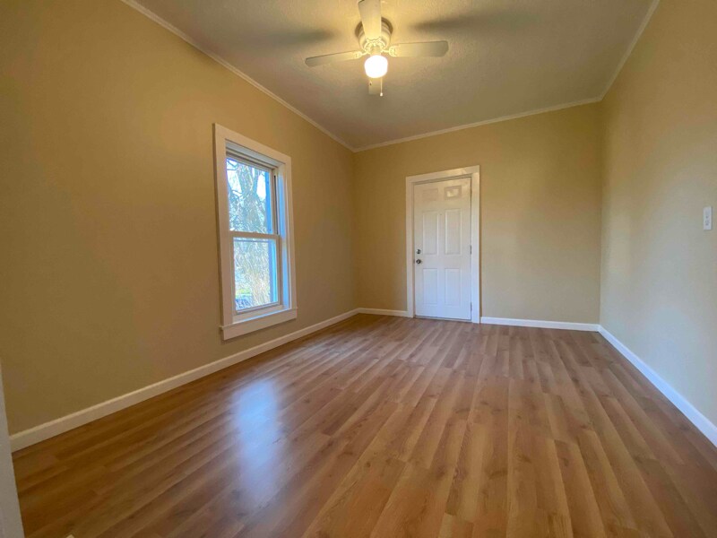 250 N 6th Ave Unit 2S, Kankakee, IL 60901 Room for Rent in Kankakee