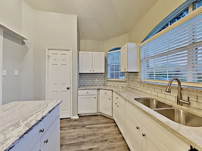 Building Photo - 2408 Baretta Dr