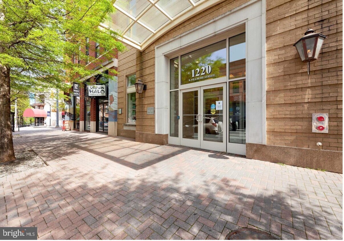 Primary Photo - 1220 N Fillmore St