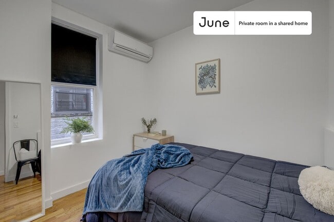 Building Photo - Eclectic ROOM at The Woodbine House