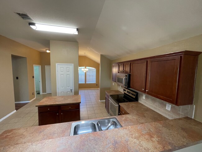Foto del edificio - 8513 Autumn Creek Trail