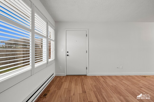 Foto del edificio - 4207 Hayes St