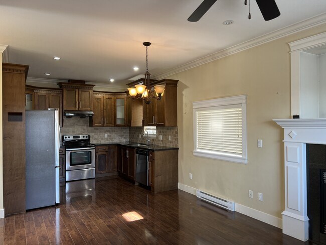 Building Photo - 7218 11th Ave