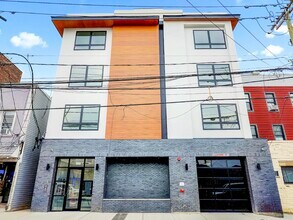 Building Photo - 6710 Park Ave