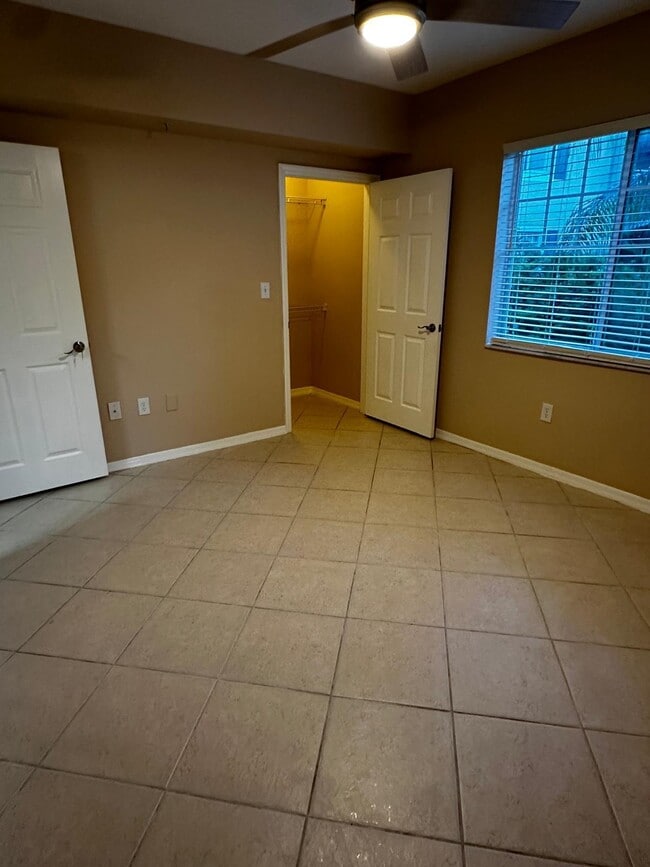 Building Photo - 6511 Emerald Dunes Dr