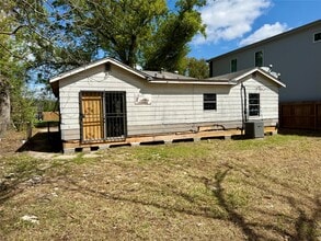 Building Photo - 5326 Wenda St