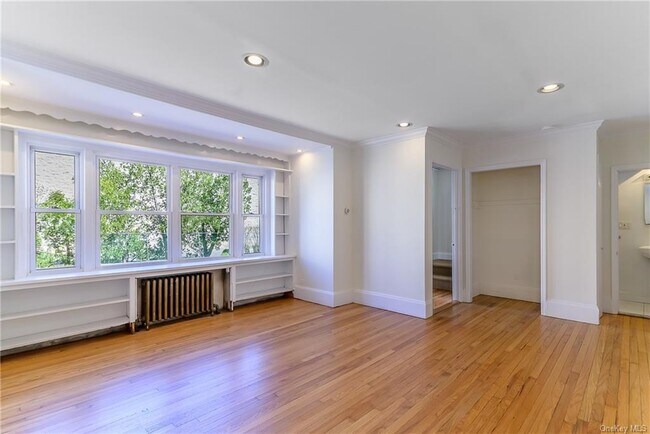 Building Photo - 458 Lexington Ave