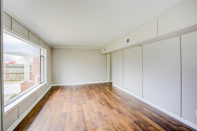 Foto del edificio - 9150 Pembrook St