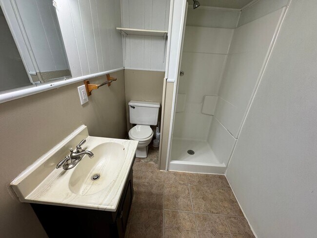 Foto del edificio - 4 bed, 3 bath