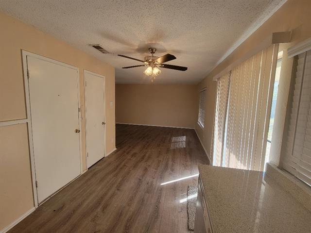 Foto del edificio - 3353 Northwood Ln