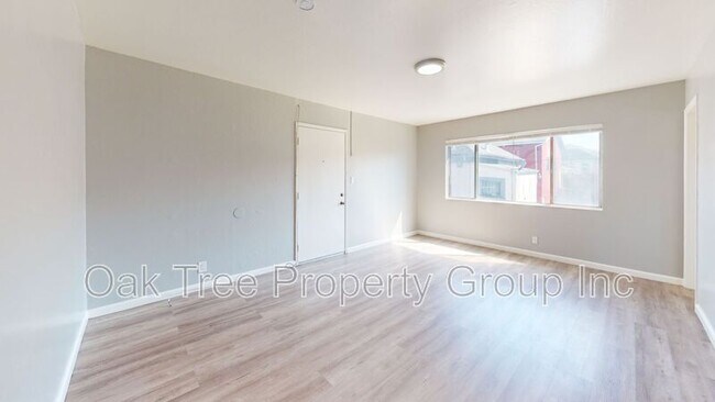Building Photo - 949 35th St