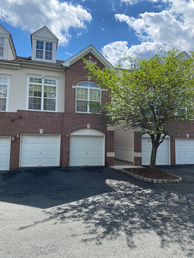 Foto principal - 113 Riverwalk Way