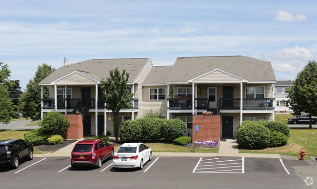 Building Photo - Hudson Pointe
