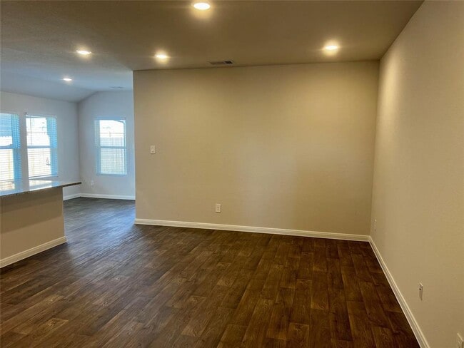 Foto del edificio - 320 Belmont Pl