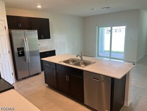 Building Photo - 25118 Doredo Dr