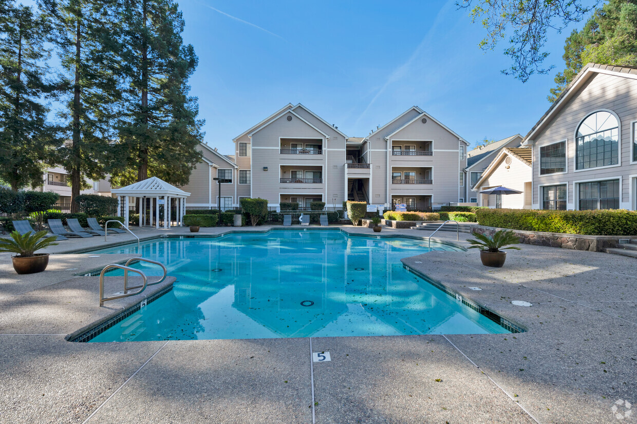 ¡Espectacular piscina - Crossing at Riverlake Apartments