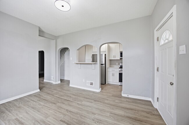 Foto del edificio - 827 Hinnerman St
