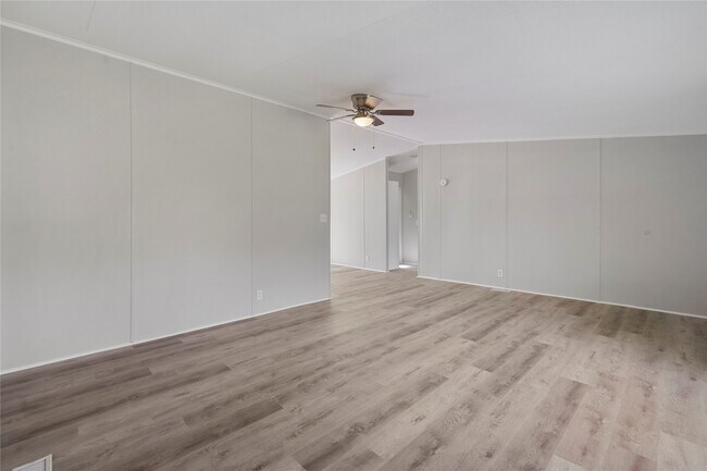 Building Photo - 16333 Lone Corral Ct